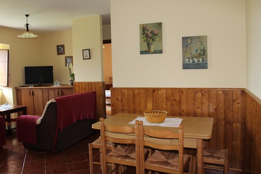Apartamentos Casa Cerolleiro Castropol Exterior photo