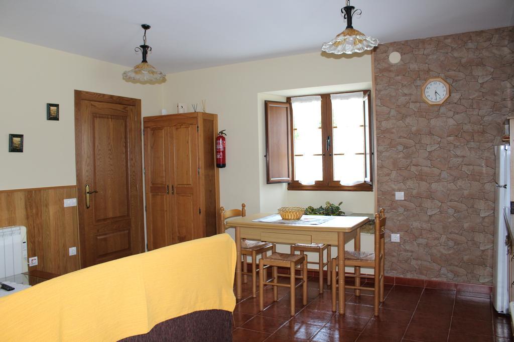 Apartamentos Casa Cerolleiro Castropol Exterior photo